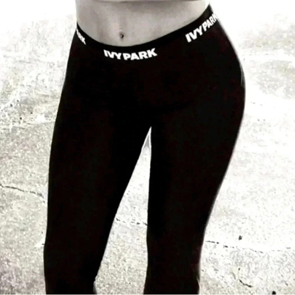 IVY PARK Beyoncé Olive Full Length Leggings Size: M